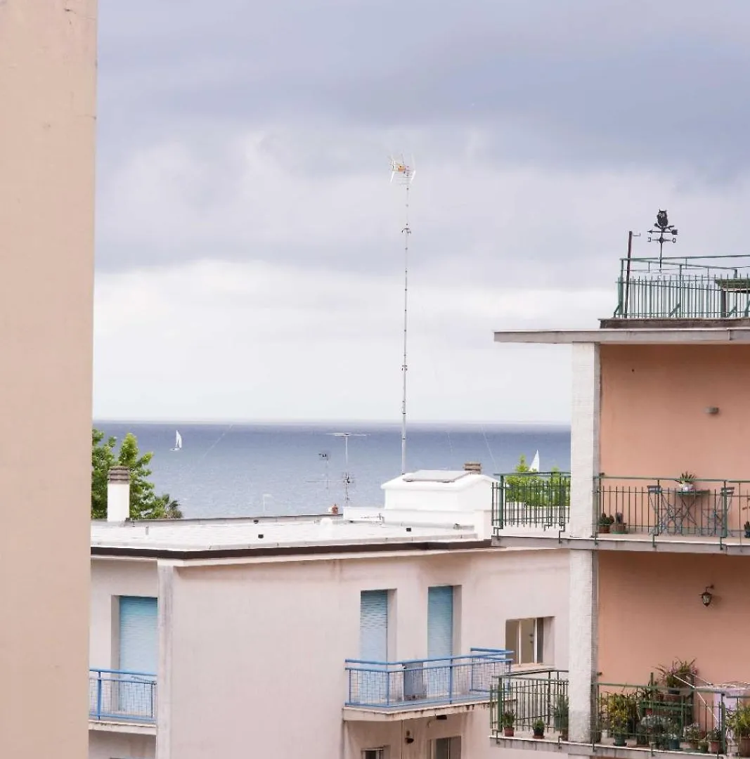 Casa Lorenza Albisola Superiore 0*,  Italy